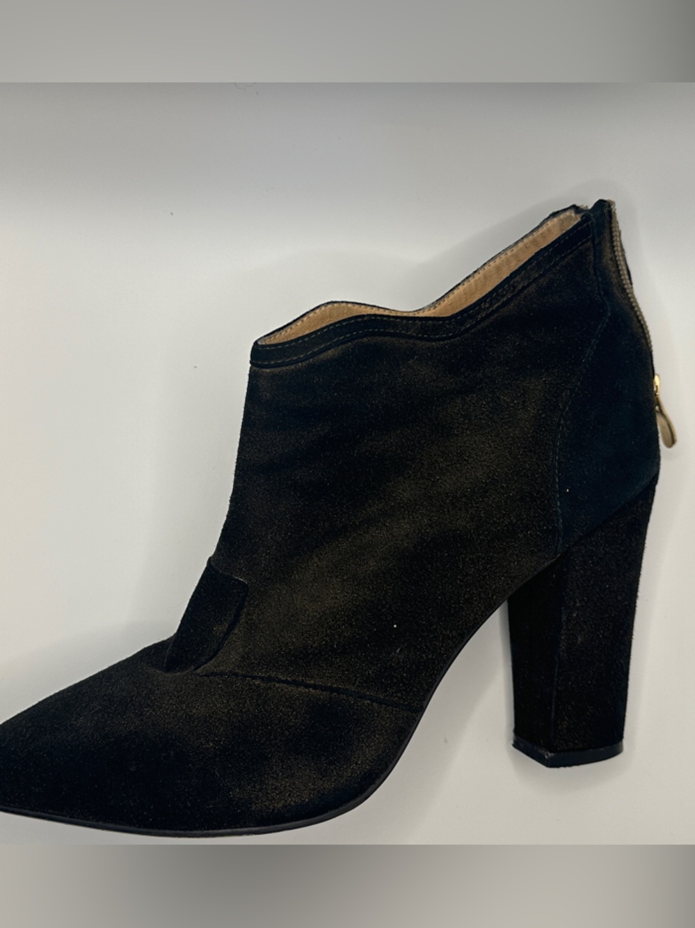 Lola Cruz Dark Green/Brown Suede Pointed Toe Block Heel Ankle Boot